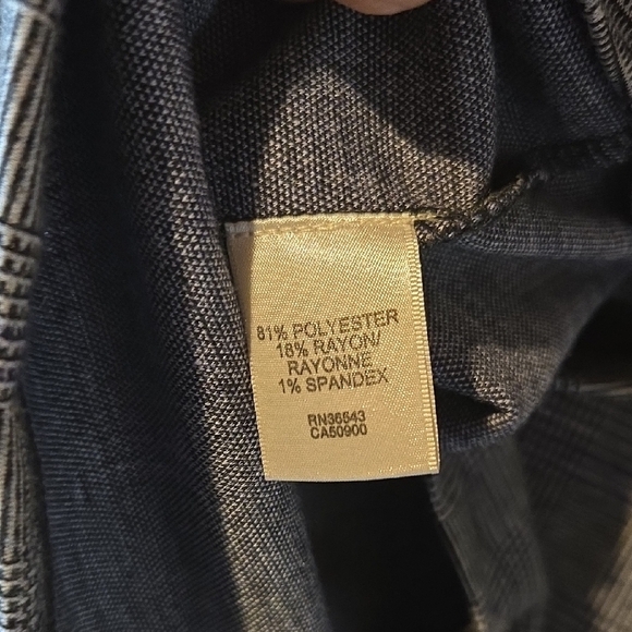 Van Heusen Gray And Blue Blouse With 3/4 Sleeves Womens Size Medium - Picture 7 of 8